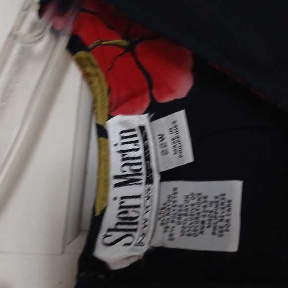 Sheri Martin Maxi Dress - Picture 4 of 5